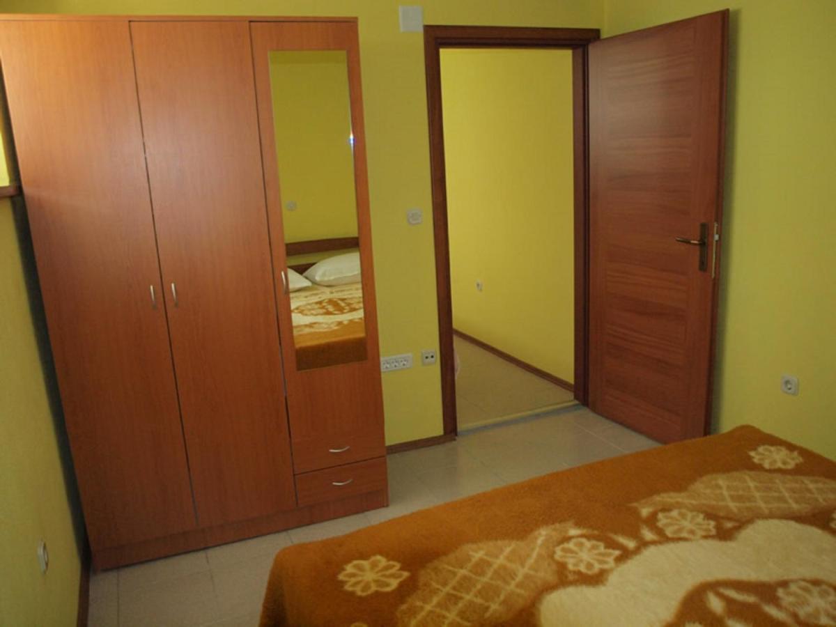 Apartments & Room Masa Starigrad Paklenica Rom bilde